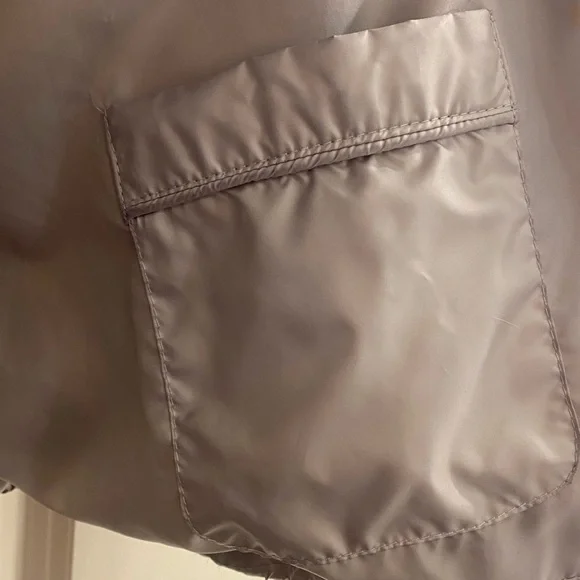 Guess Women's Light Gray Puffer Jacket - Picture 6 of 8